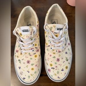 Vans Cream Floral Doheny Lace Up Sneakers